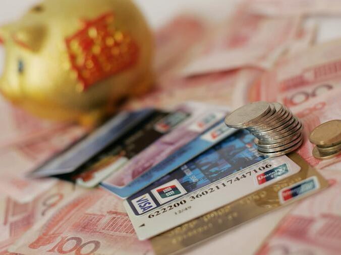 信用卡逾期一天有什么影響？信用卡逾期寬限期是多久？