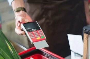 信用卡分期好還是最低還款好