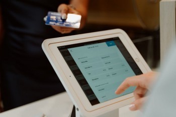 信用卡逾期會(huì)被起訴嗎？2021年信用卡逾期新法規(guī)