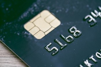 信用卡逾期了兩天有影響嗎？信用卡逾期會被起訴坐牢嗎？
