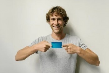 信用卡協(xié)商停息掛賬分期目的是什么？怎么申請停息掛賬？