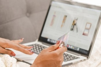 中信信用卡已逾期兩年多會(huì)坐牢嗎？沒有錢怎么辦？