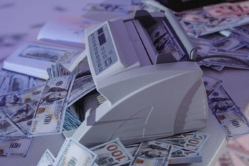 信用卡忘記還了逾期15天怎么辦？有什么影響？