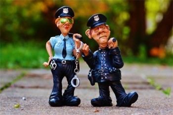 中信信用卡逾期2年6萬多怎么辦？會判刑嗎？