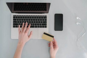 沒錢還信用卡了怎么辦要如何處理？未還影響信用嗎？