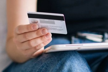 信用卡按最低還款額還款算逾期嗎