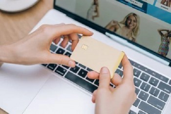 信用卡逾期影響公積金貸款嗎？逾期影響車貸嗎？