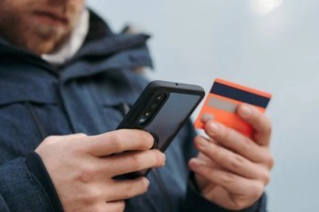 信用卡協(xié)商還款開(kāi)貧困證明怎么寫？要注意什么？