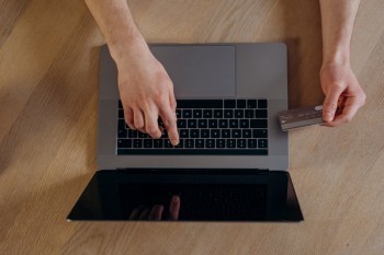廣發(fā)信用卡逾期怎么協(xié)商減免？多久會被起訴？