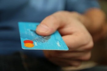 怎么查詢自己名下有沒有信用卡