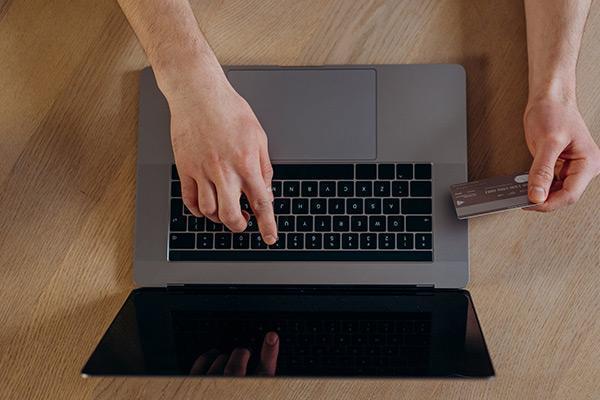 信用卡逾期還能辦別的信用卡嗎