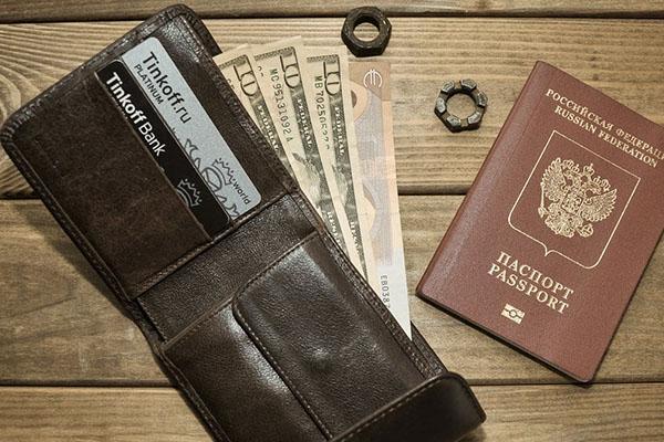 網(wǎng)貸逾期了信用卡還能正常使用嗎？有什么影響？