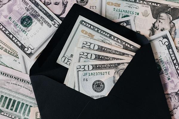自己可以去銀行申請(qǐng)信用卡嗎？不用對(duì)自己有什么影響？