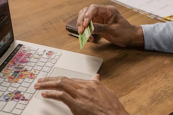 興業(yè)信用卡好申請(qǐng)嗎？多久能辦下來(lái)？
