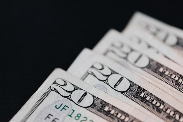 中國(guó)銀行信用卡停息掛賬電話號(hào)碼是多少？影響征信嗎？
