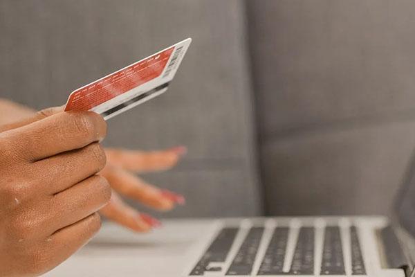 網(wǎng)貸逾期多久會打電話給家人