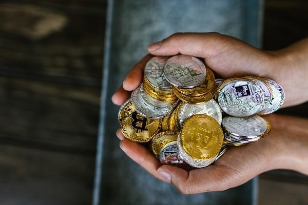 被銀行起訴信用卡會(huì)被凍結(jié)嗎？還能解凍嗎？