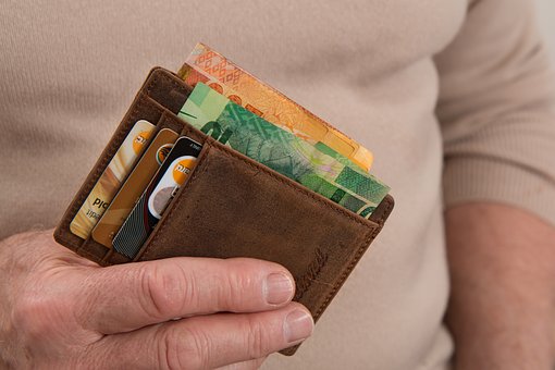信用卡逾期如何協(xié)商只還本金？卡被封還能用嗎？