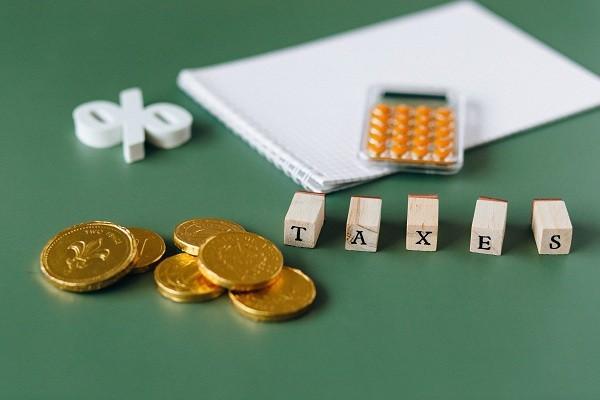停息掛賬中介怎么收費？可以免除利息和違約金嗎？