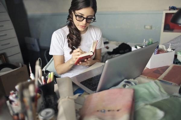 借唄逾期信用多久可以恢復(fù)？多久會(huì)聯(lián)系家人？
