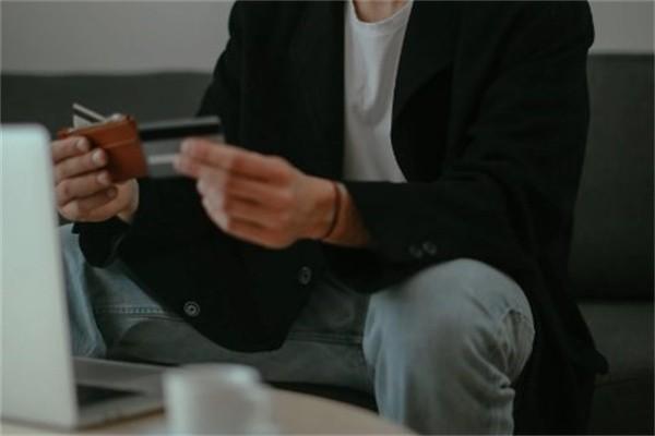 網(wǎng)貸逾期違法催收舉報(bào)電話？逾期怎么防止催收？