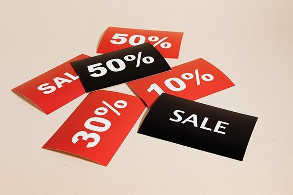 銀行信用卡催收到家里了合法嗎？信用卡催收如何投訴？