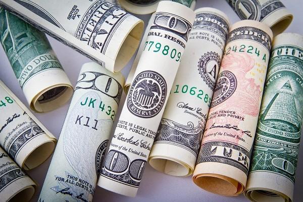 金條逾期一天立馬還了還能借嗎？上報信用嗎？