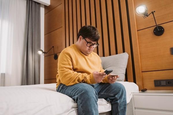 信用卡逾期能辦營業(yè)執(zhí)照嗎？會被進行上門催收嗎？