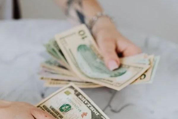 借唄逾期四天會(huì)怎么樣？要協(xié)商還款嗎？
