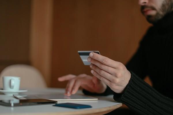 信用卡沒(méi)有逾期有利息嗎？沒(méi)有逾期可以提升借款額度嗎？