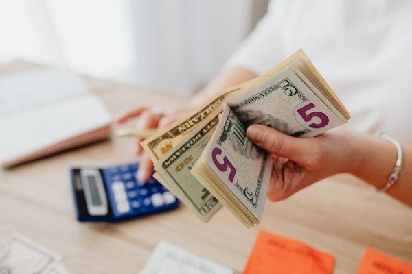 招商銀行信用卡能逾期幾天呢？信用卡逾期怎么協(xié)商減免？