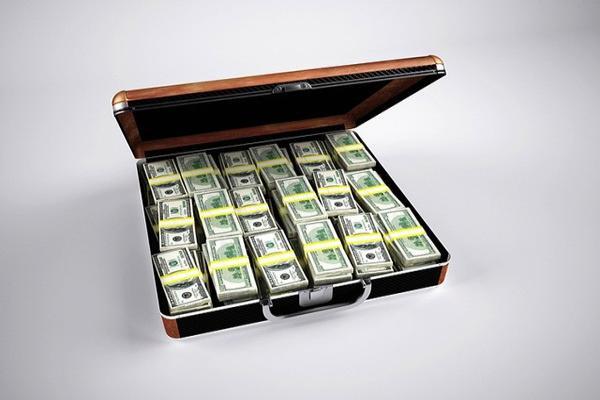 欠交通銀行卡3萬逾期怎么還？還款后還能用嗎？
