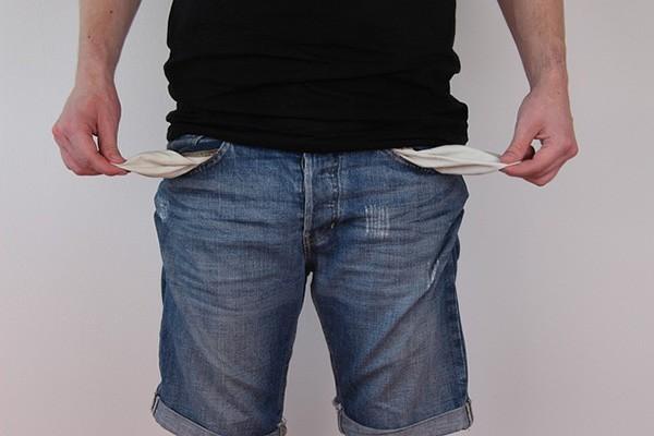 欠廣發(fā)銀行10萬逾期會坐牢嗎？被起訴了會影響家人嗎？