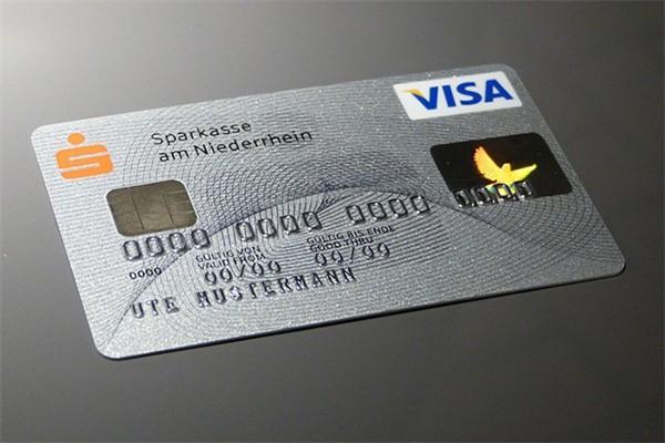 招商信用卡逾期沒能力還怎么協(xié)商？記錄信用保留多久？