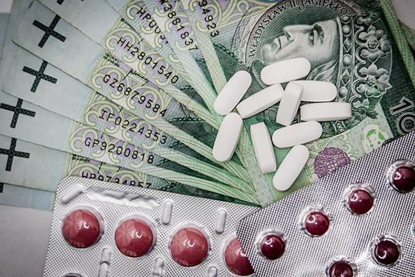 廣發(fā)信用卡逾期1天后果有哪些？能協(xié)商減免嗎？