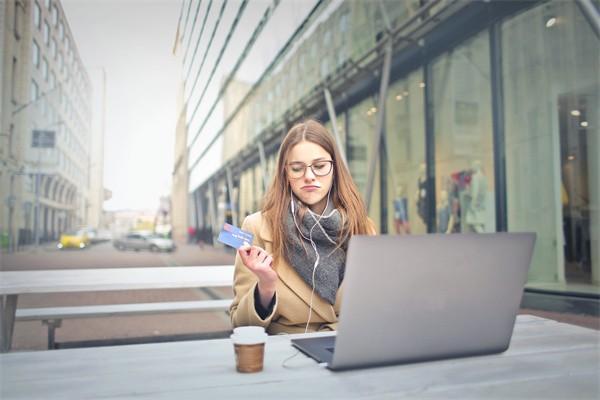 免費光大白金信用卡申請嗎？申請條件分析