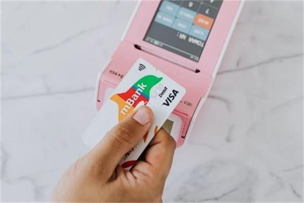 網貸逾期怎么辦理信用卡業(yè)務？會封信用卡嗎？