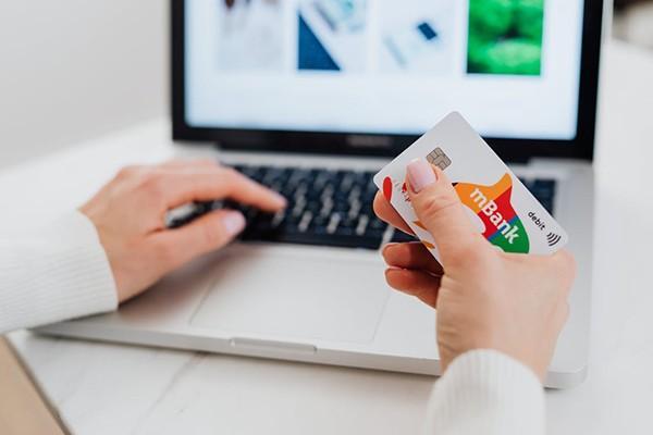 有逾期信用卡申請能通過嗎？還能辦銀行卡嗎？