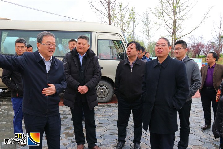 济矿物流：2019年4月9日，水质论证报告会专家调研环城水系（孙继业）.jpg