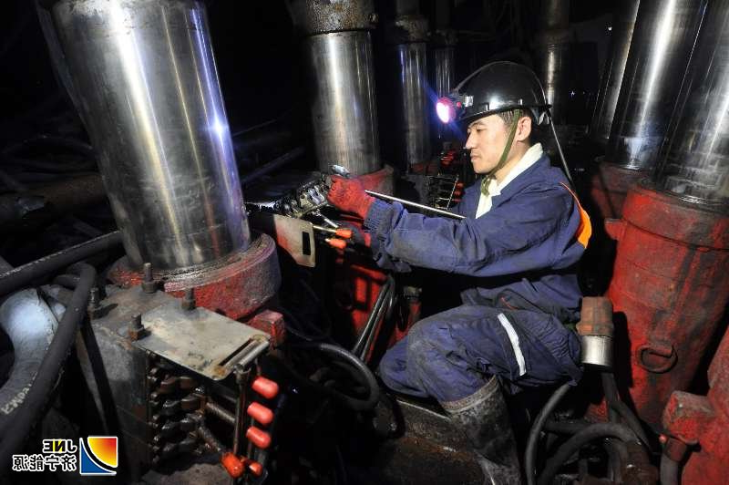 阳城煤电职工尚全厂接受多家新闻媒体联合采访7.jpg