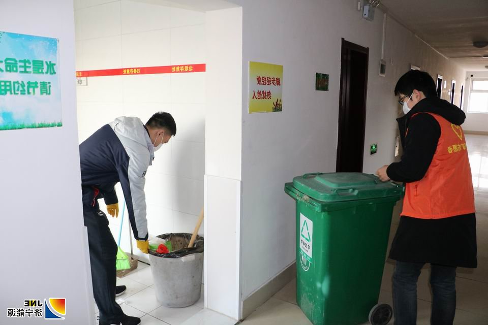 义桥煤矿“雷锋”志愿服务防疫一线.jpg