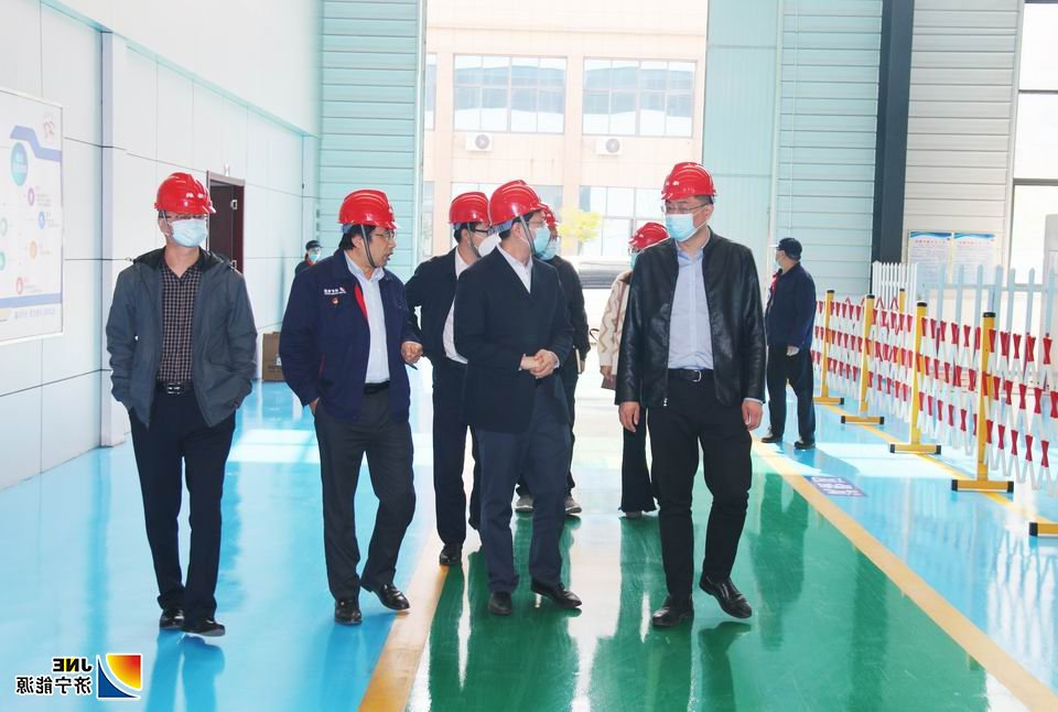 省应急厅王垒一行到海纳科技调研企业安责险覆盖及双重预防体系建设情况.jpg