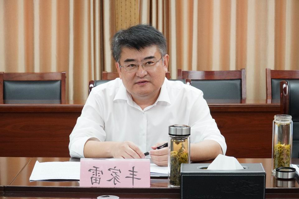 张广宇陪同丰家雷到汶上县委县政府进行座谈交流3.jpg