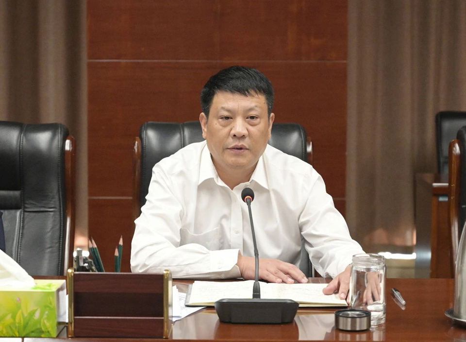 集团公司召开决战四季度工作汇报会2.jpg