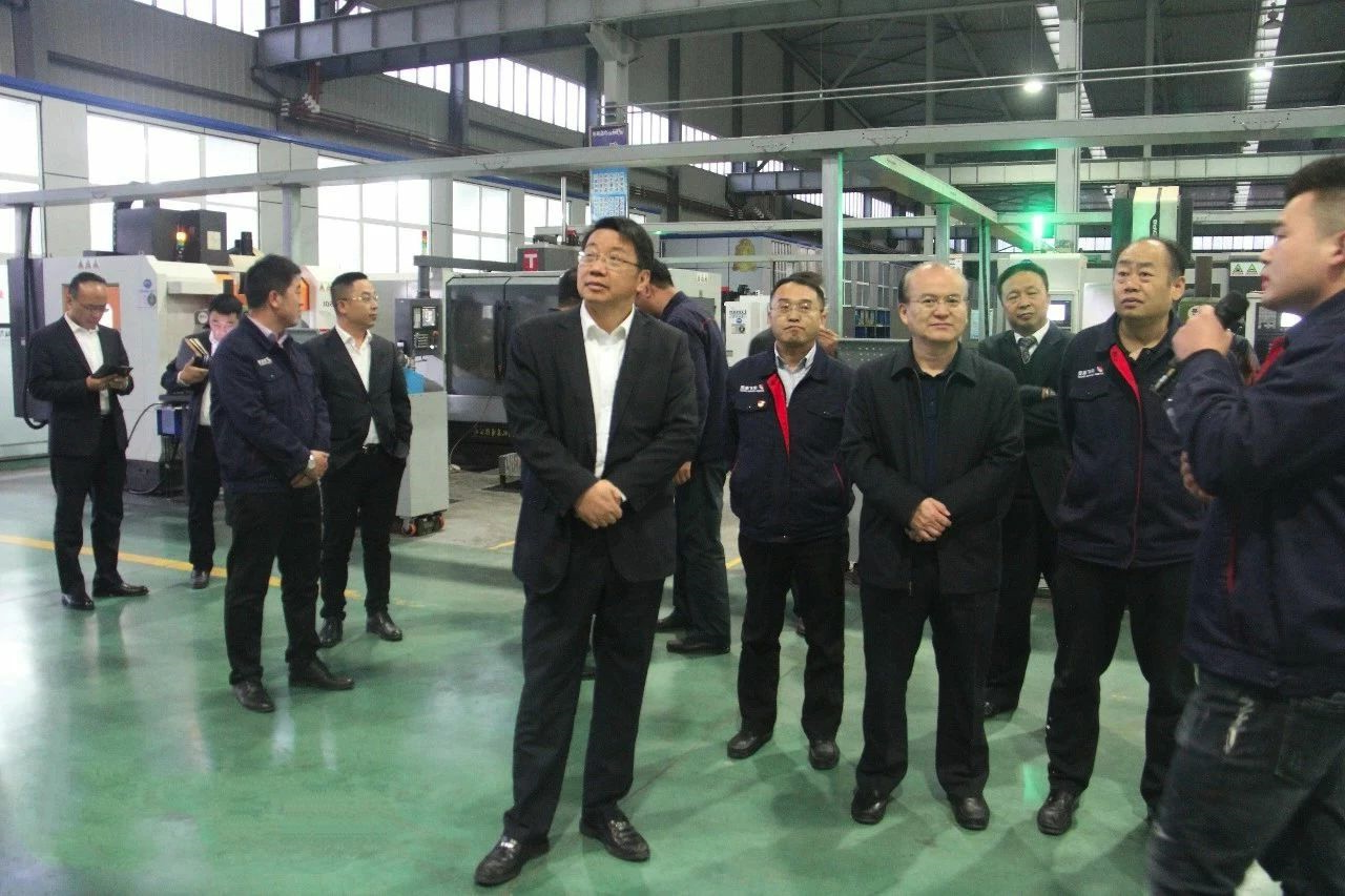 向家雨一行到海纳科技公司、盛源公司参观调研2.jpg