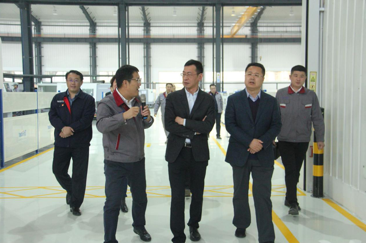 江苏中圣公司唐浩一行到集团公司考察调研2.png