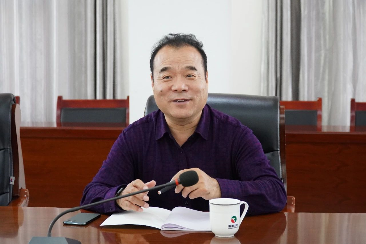 张广宇在朱家峁煤矿会见西勘院客人3.jpg
