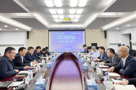 港航集团与中海油发展清洁能源公司、采油服务公司签署合作意向书