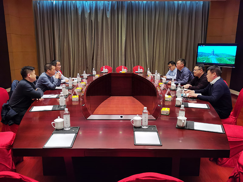 2021年12月5日朱家峁煤矿与国家电投江西公司燃料公司举行座谈会.jpg