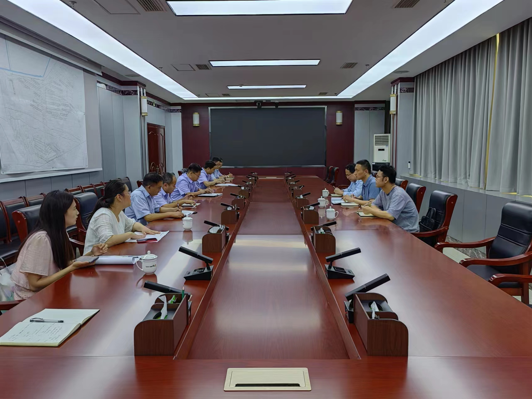 山东省“四进”工作组到花园煤矿督导用电工作.jpg